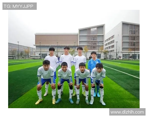 杭州足球队的节奏揭秘:激情与梦想交织的绿茵传奇 杭州足球队的节奏揭秘:激情与梦想交织的绿茵传奇